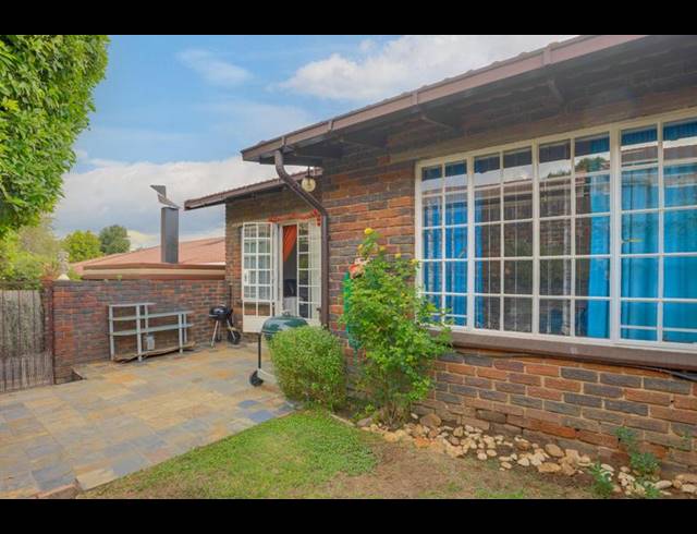 2 BEDROOM TOWNHOUSE FOR SALE IN RANDPARK RIDGE